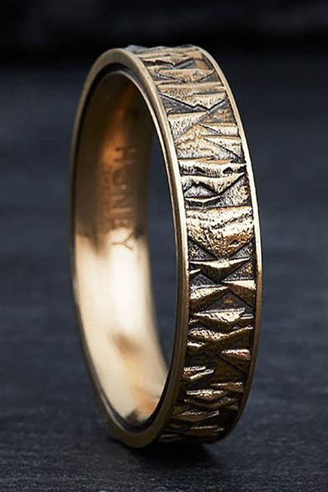 inexpensive men's wedding bands unique.